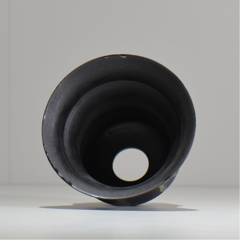 Naka / マダラ黒  / no_mb08_m/ 約 φ12.7cm / 植木鉢