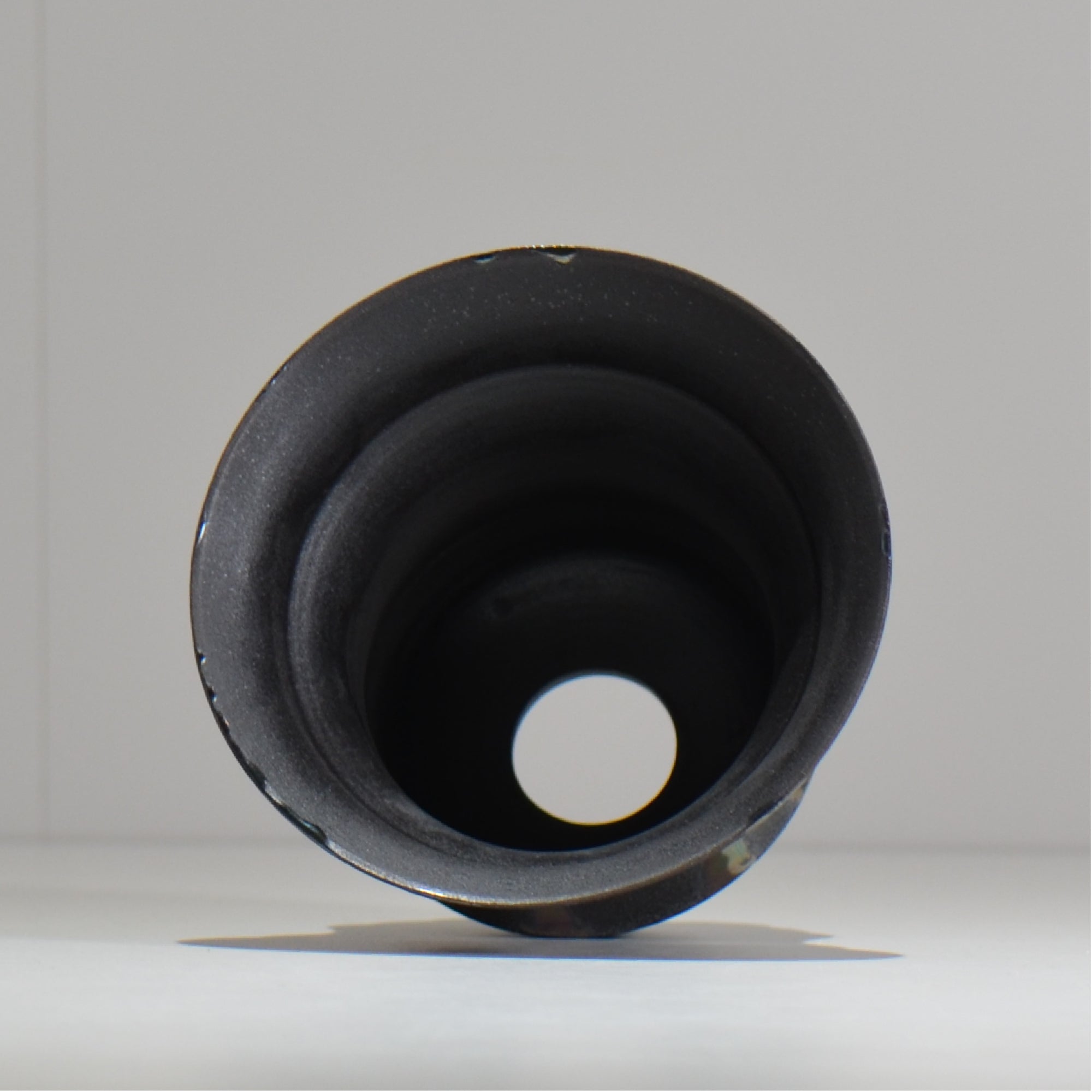 Naka / マダラ黒  / no_mb08_m/ 約 φ12.7cm / 植木鉢