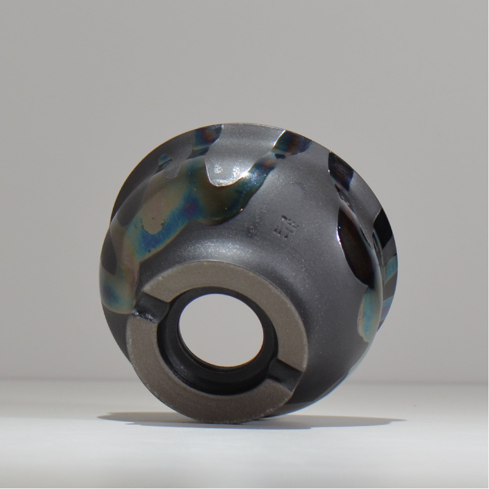 Naka / マダラ黒  / no_mb09_m / 約 φ13.2cm / 植木鉢