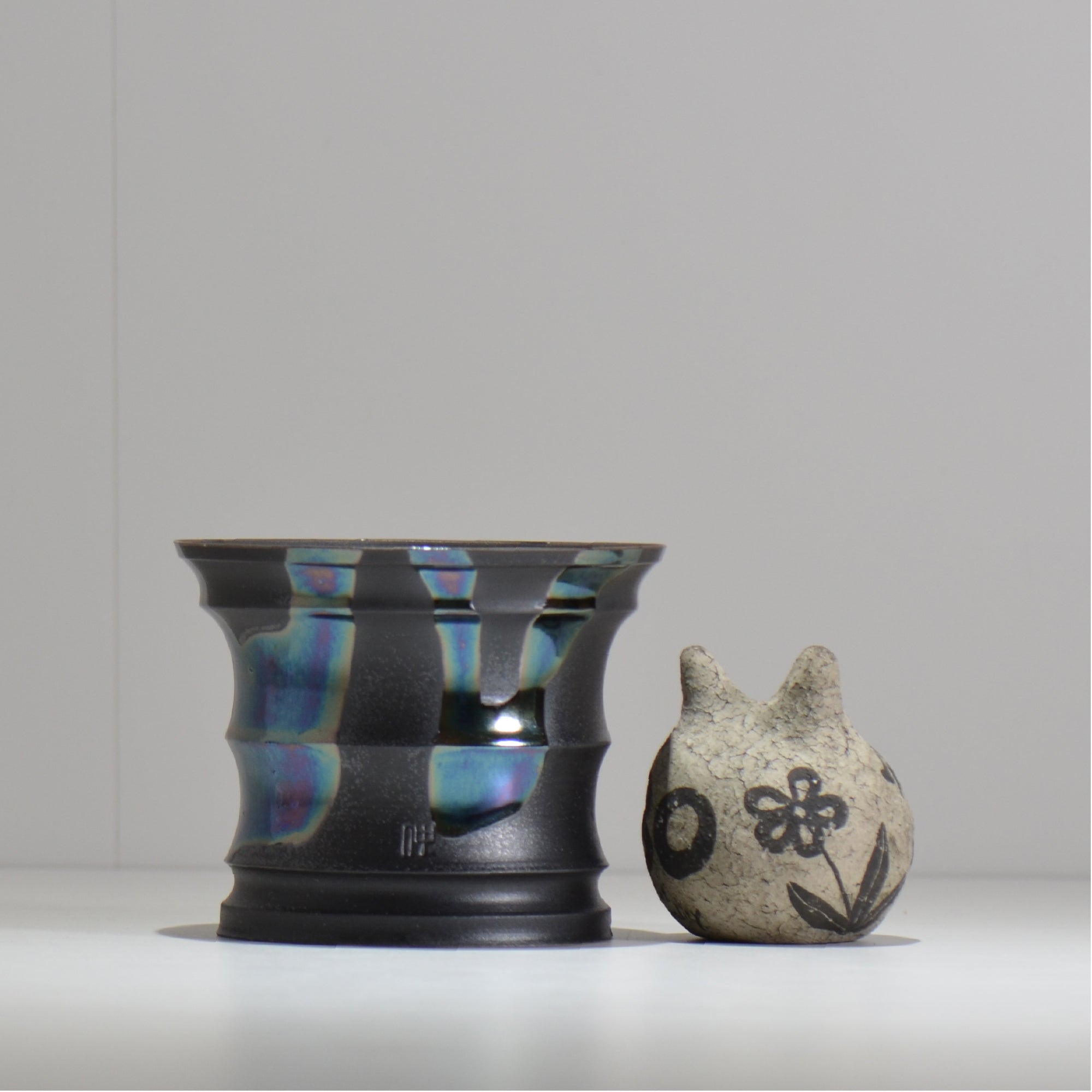 Naka / マダラ黒  / no_mb11_m/ 約 φ13.5cm / 植木鉢