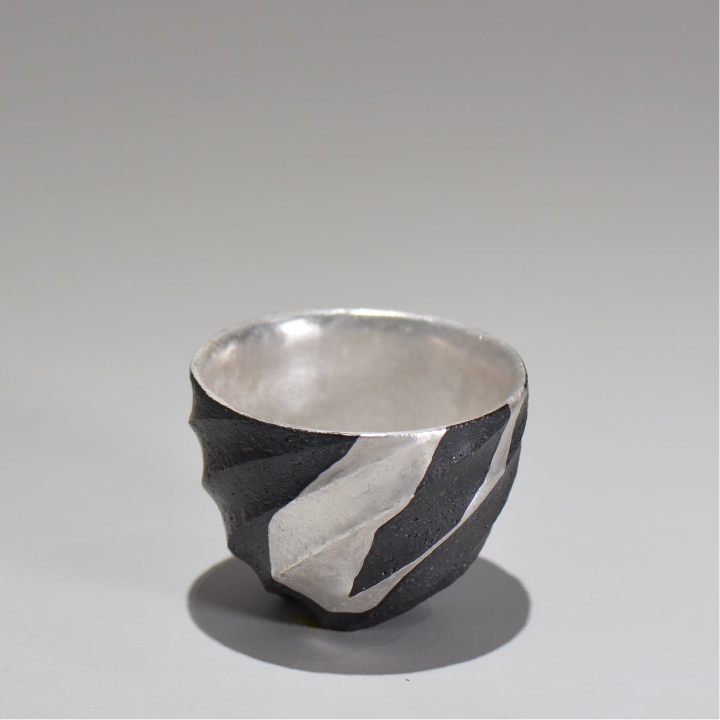 沖 誠  / 銀彩spiralぐい呑 /  om_01