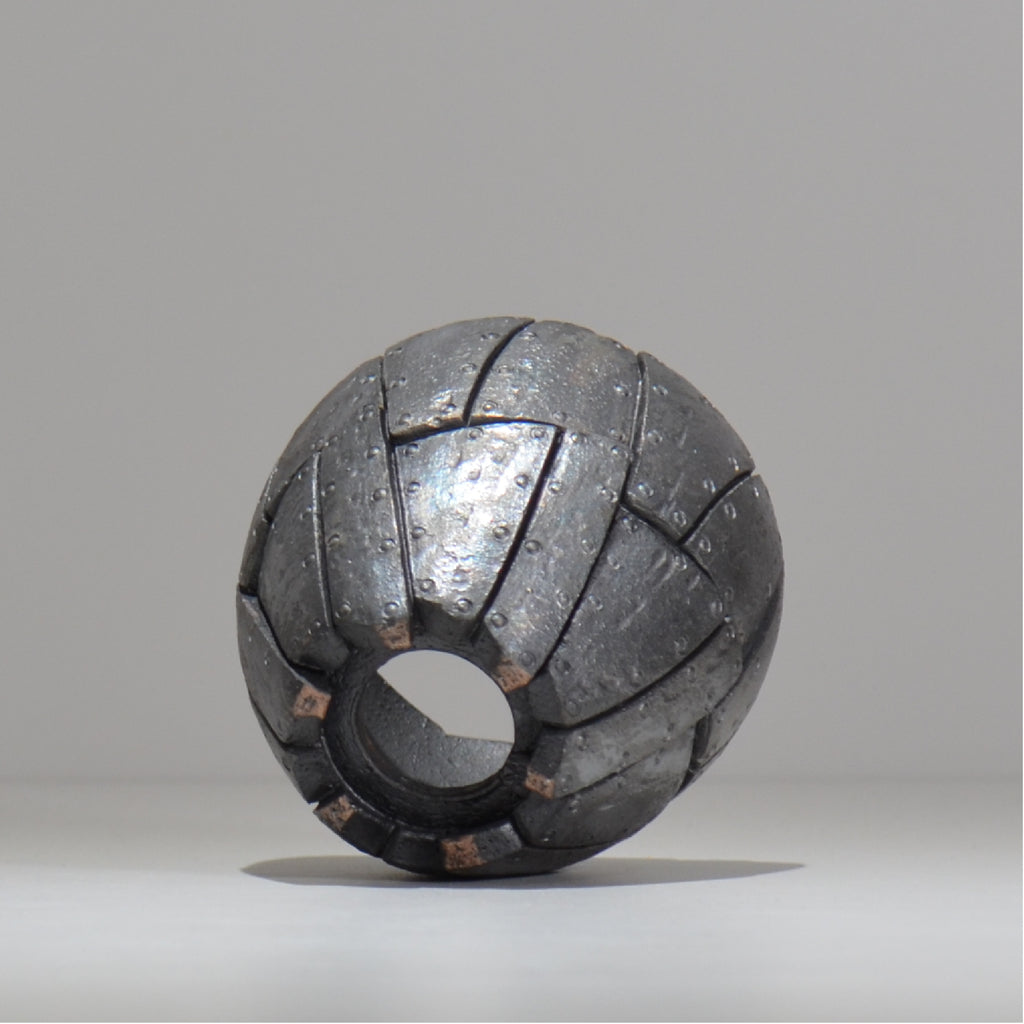 沖誠 / Rivet round 燻し銀彩  / om_irr01_s/ 約φ10cm  / 植木鉢