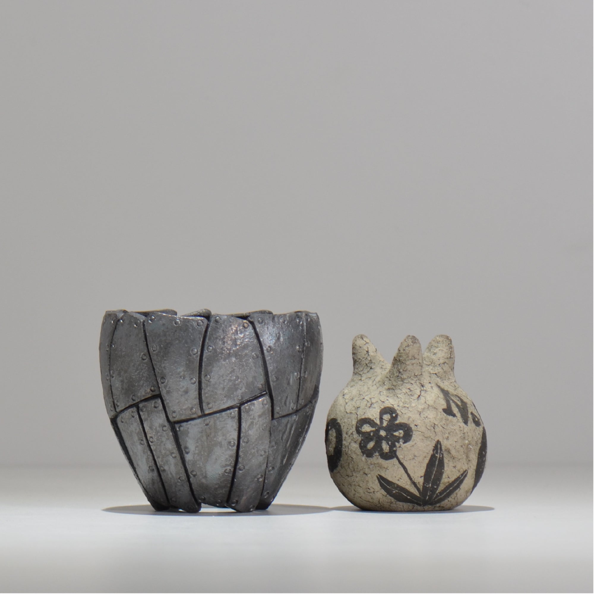 沖誠 / Rivet round 燻し銀彩  / om_irr01_s/ 約φ10cm  / 植木鉢