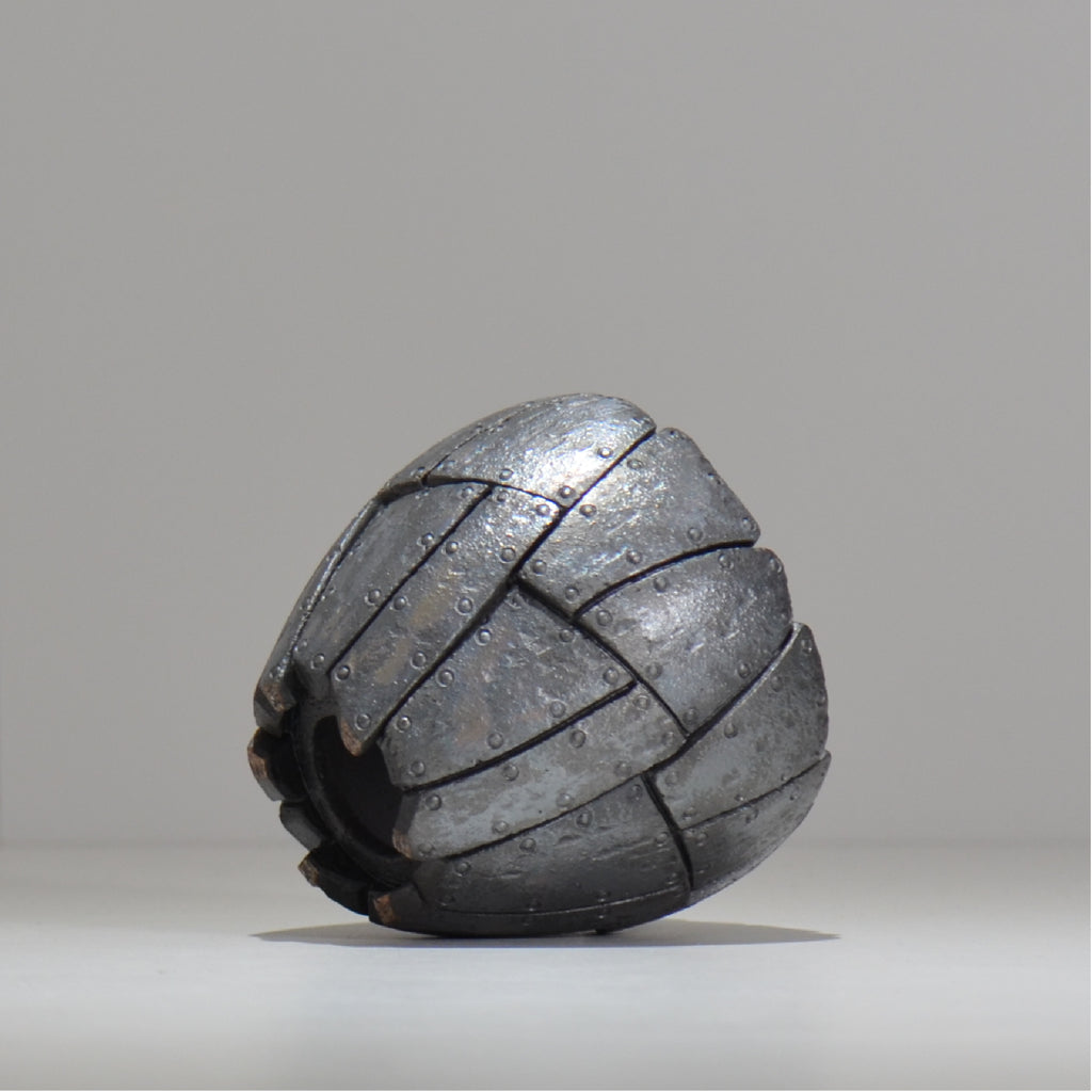 沖誠 / Rivet round 燻し銀彩  / om_irr03_s/ 約φ10.3cm  / 植木鉢