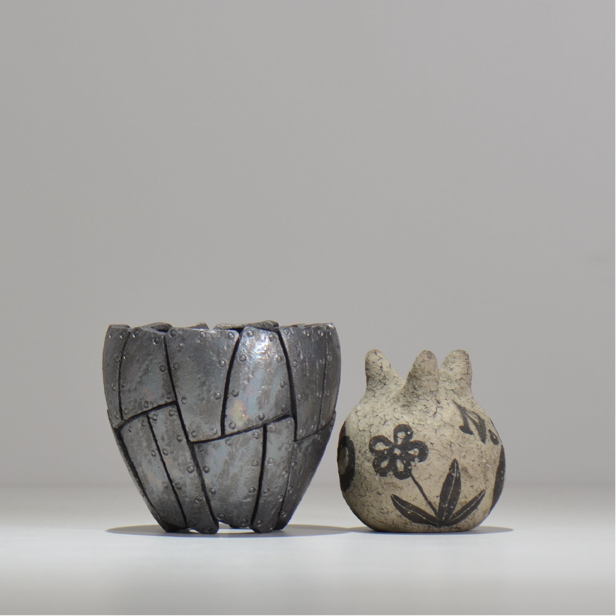 沖誠 / Rivet round 燻し銀彩 / om_irr04_s/ 約φ10cm  / 植木鉢