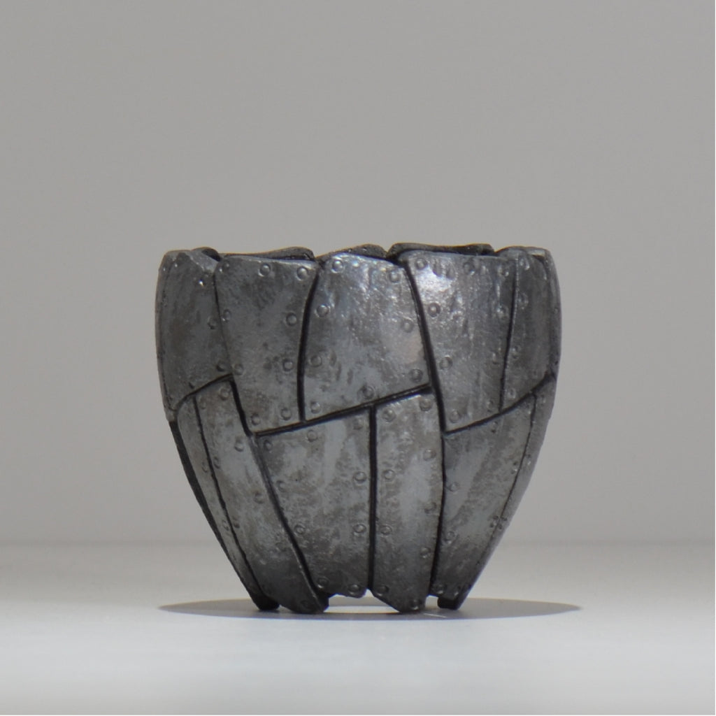 沖誠 / Rivet round 燻し銀彩 / om_irr05_m / 約φ13.3cm  / 植木鉢