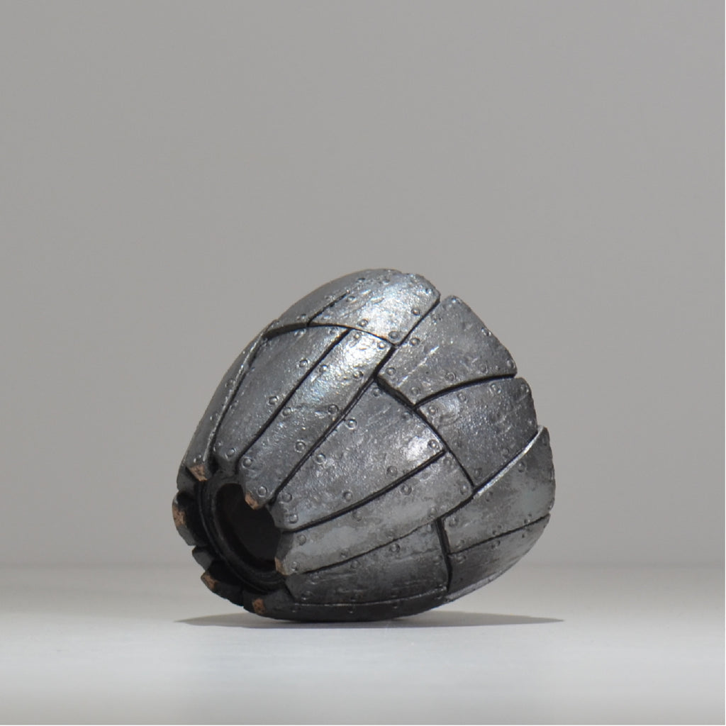 沖誠 / Rivet round 燻し銀彩 / om_irr05_m / 約φ13.3cm  / 植木鉢