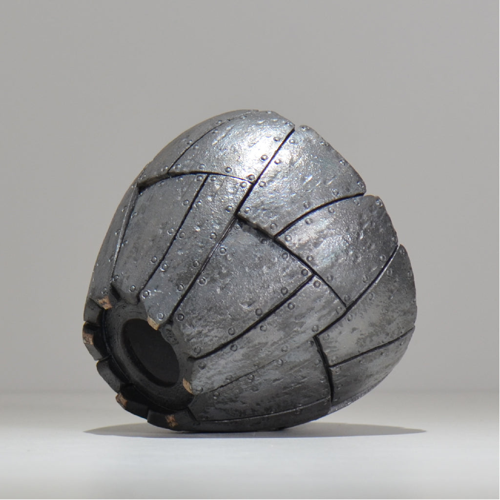 沖誠 / Rivet round 燻し銀彩 / om_irr08_m / 約φ13.5cm  / 植木鉢