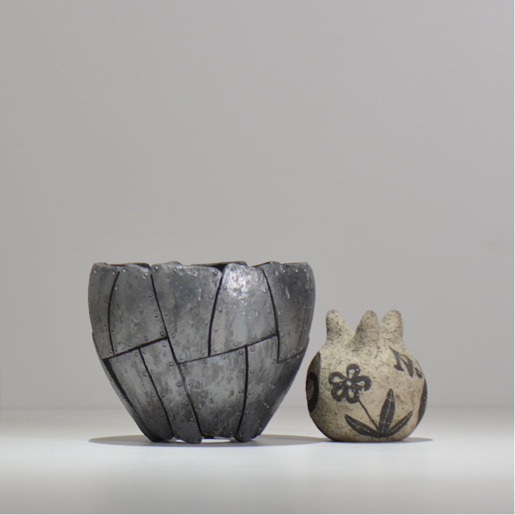 沖誠 / Rivet round 燻し銀彩 / om_irr08_m / 約φ13.5cm  / 植木鉢