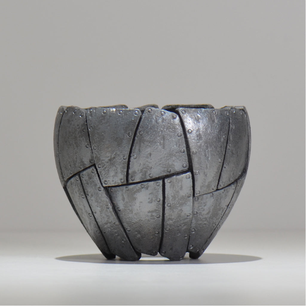 沖誠 / Rivet round 燻し銀彩 / om_irr09_l / 約φ17.5cm  / 植木鉢