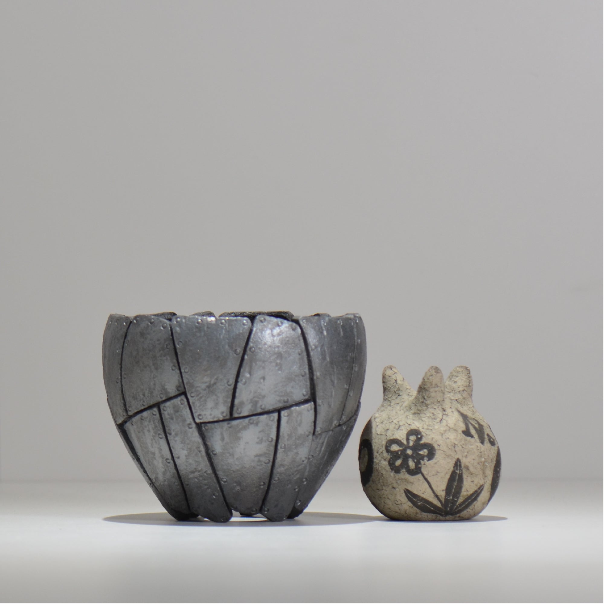 沖誠 / Rivet round 燻し銀彩 / om_irr09_l / 約φ17.5cm  / 植木鉢