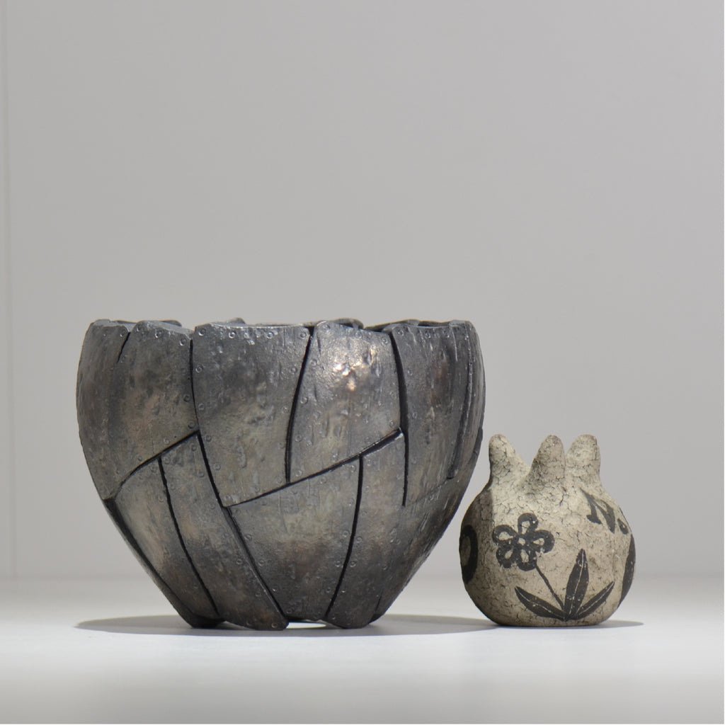 沖誠 / Rivet round 燻し銀彩  / om_irr10_l / 約φ16.5cm  / 植木鉢