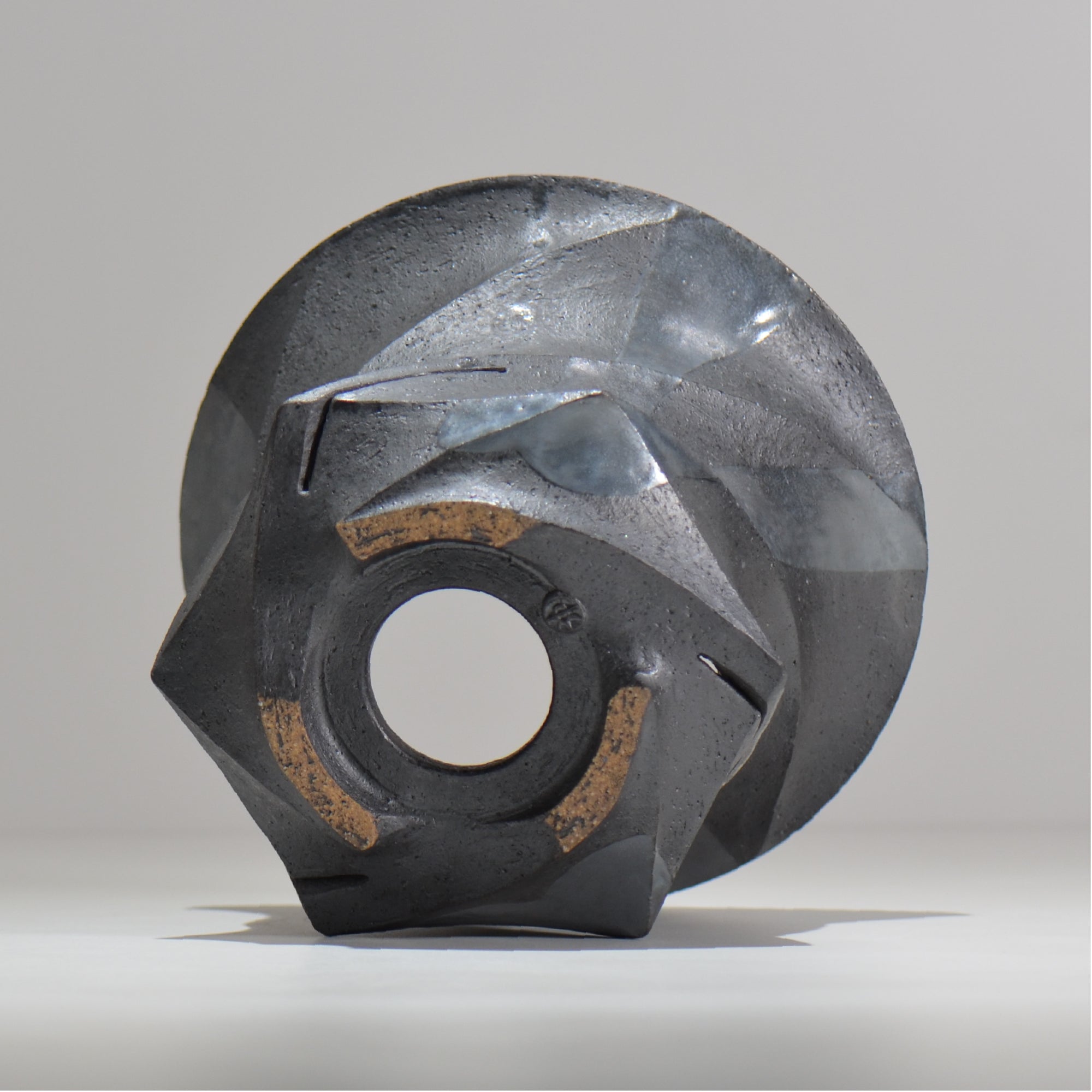 沖誠 /  spiral cylinder 燻し銀彩   / om_isc02_xl / 約φ19.5cm  / 植木鉢