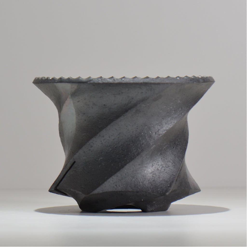 沖誠 /  spiral cylinder 燻し銀彩  / om_isc03_xl / 約φ19cm  / 植木鉢