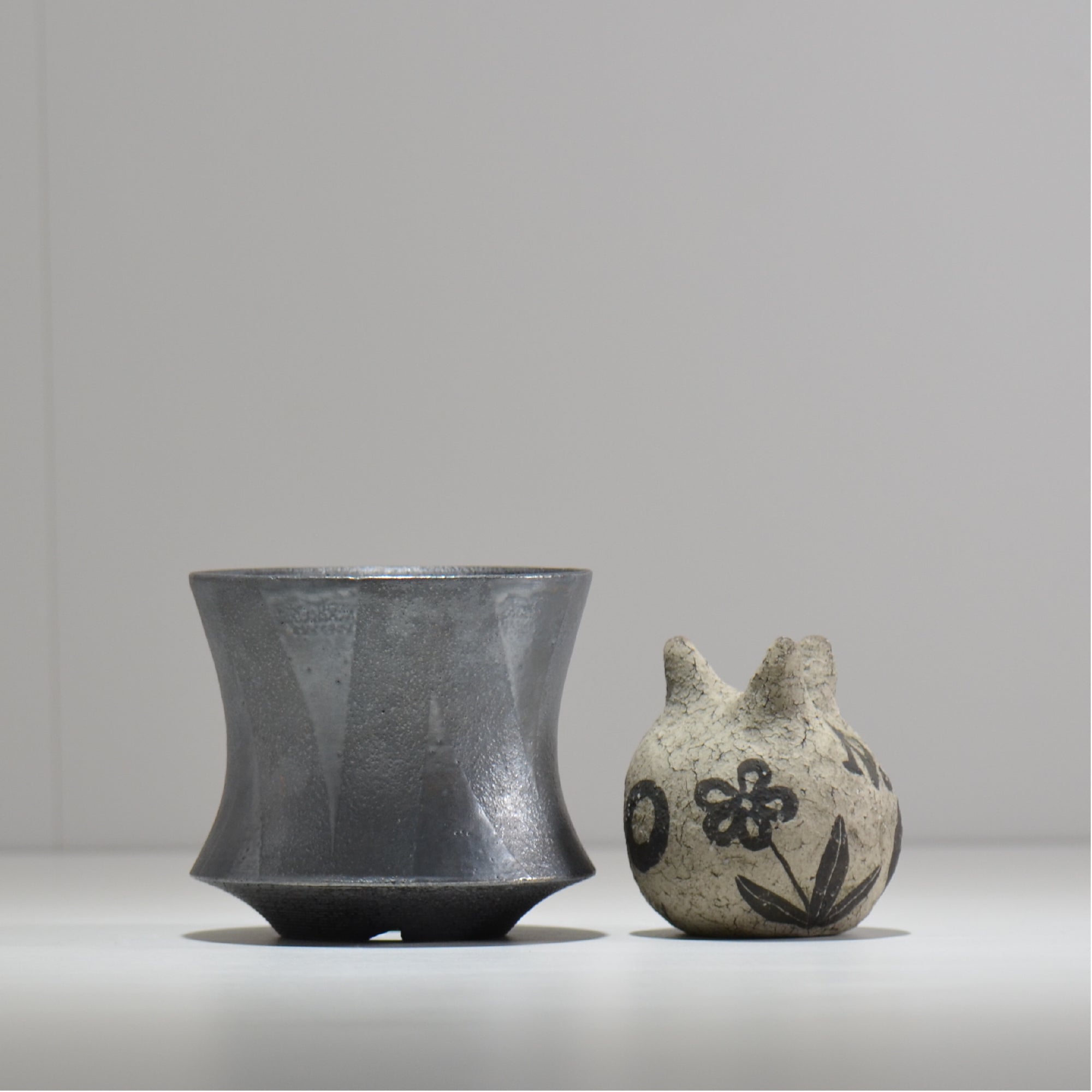 沖誠 / cylinder 燻し銀彩 釉彩 / om_iyc01_s/ 約φ11cm / 植木鉢