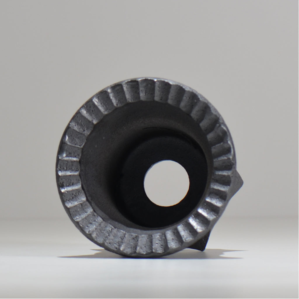 沖誠 /  spiral cylinder 黒釉  / om_ksc01_s / 約φ12cm  / 植木鉢