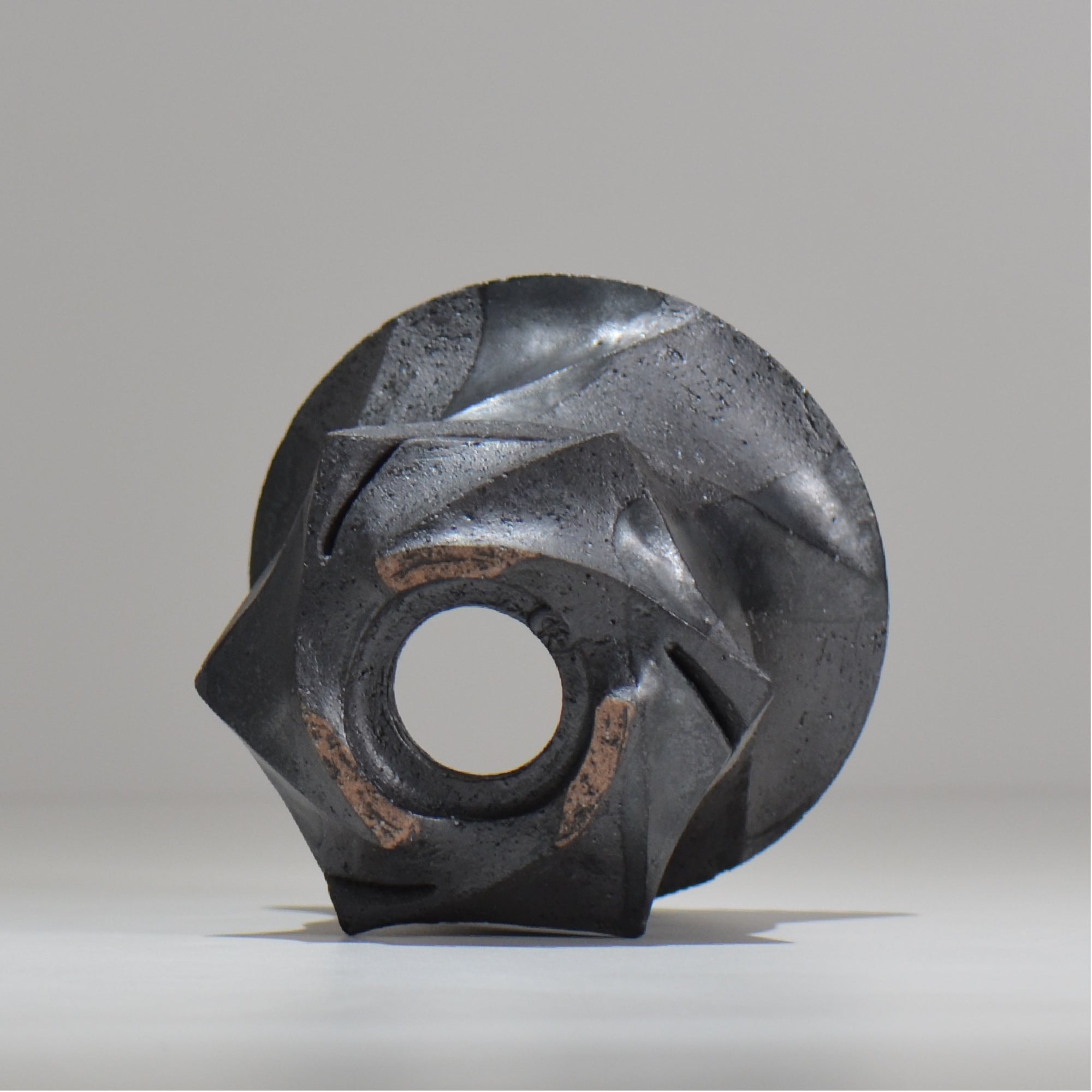 沖誠 /  spiral cylinder 黒釉  / om_ksc01_s / 約φ12cm  / 植木鉢