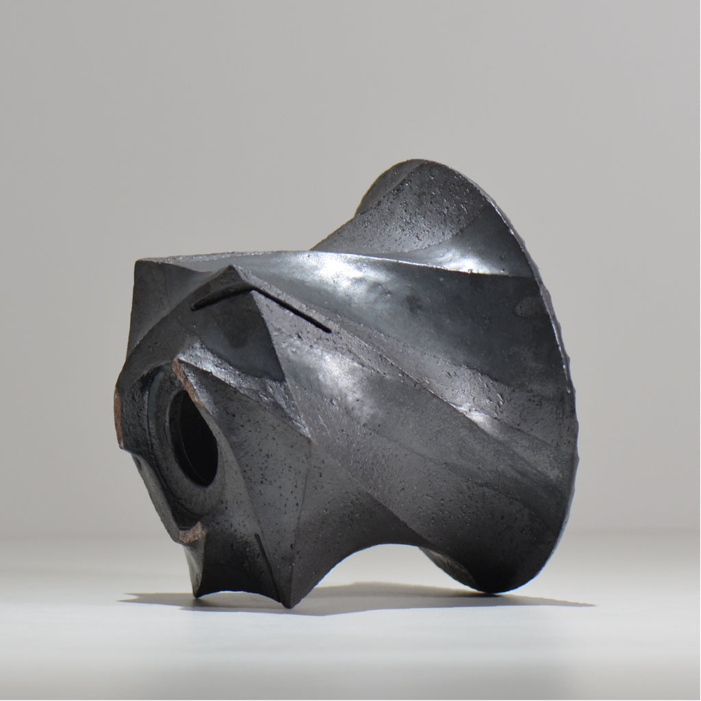 沖誠 /  spiral cylinder 黒釉  / om_ksc02_l / 約φ15.5cm  / 植木鉢