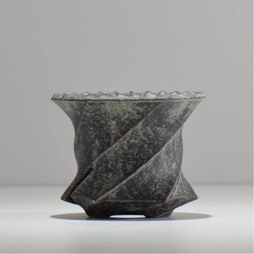沖誠 / Spiral cylinder 炭化 / om_ssc02_s / 約φ12cm  / 植木鉢