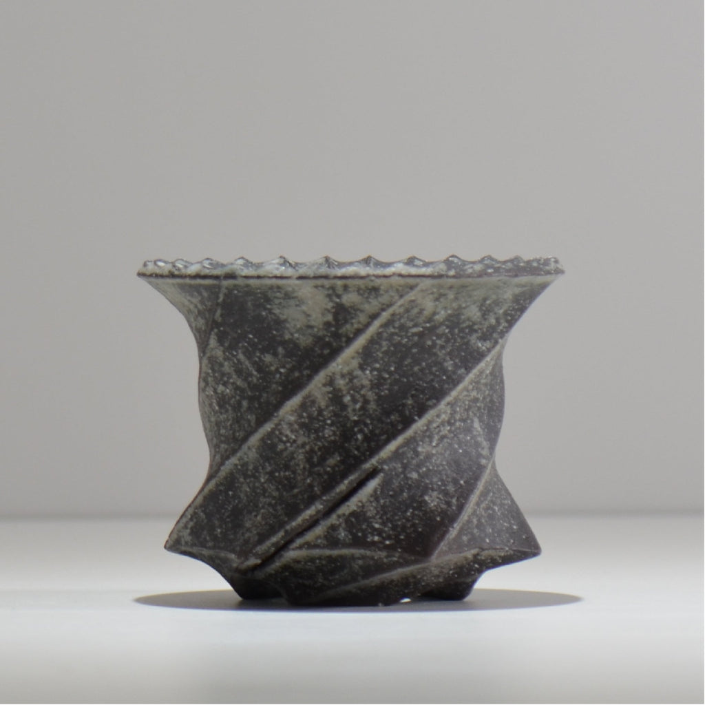 沖誠 / Spiral cylinder 炭化 / om_ssc02_s / 約φ12cm  / 植木鉢
