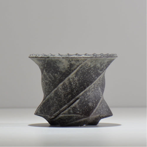 沖誠 / Spiral cylinder 炭化 / om_ssc02_s / 約φ12cm  / 植木鉢