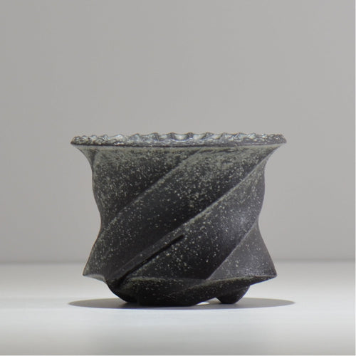 沖誠 / Spiral cylinder 炭化 / om_ssc03_s/ 約φ12cm  / 植木鉢