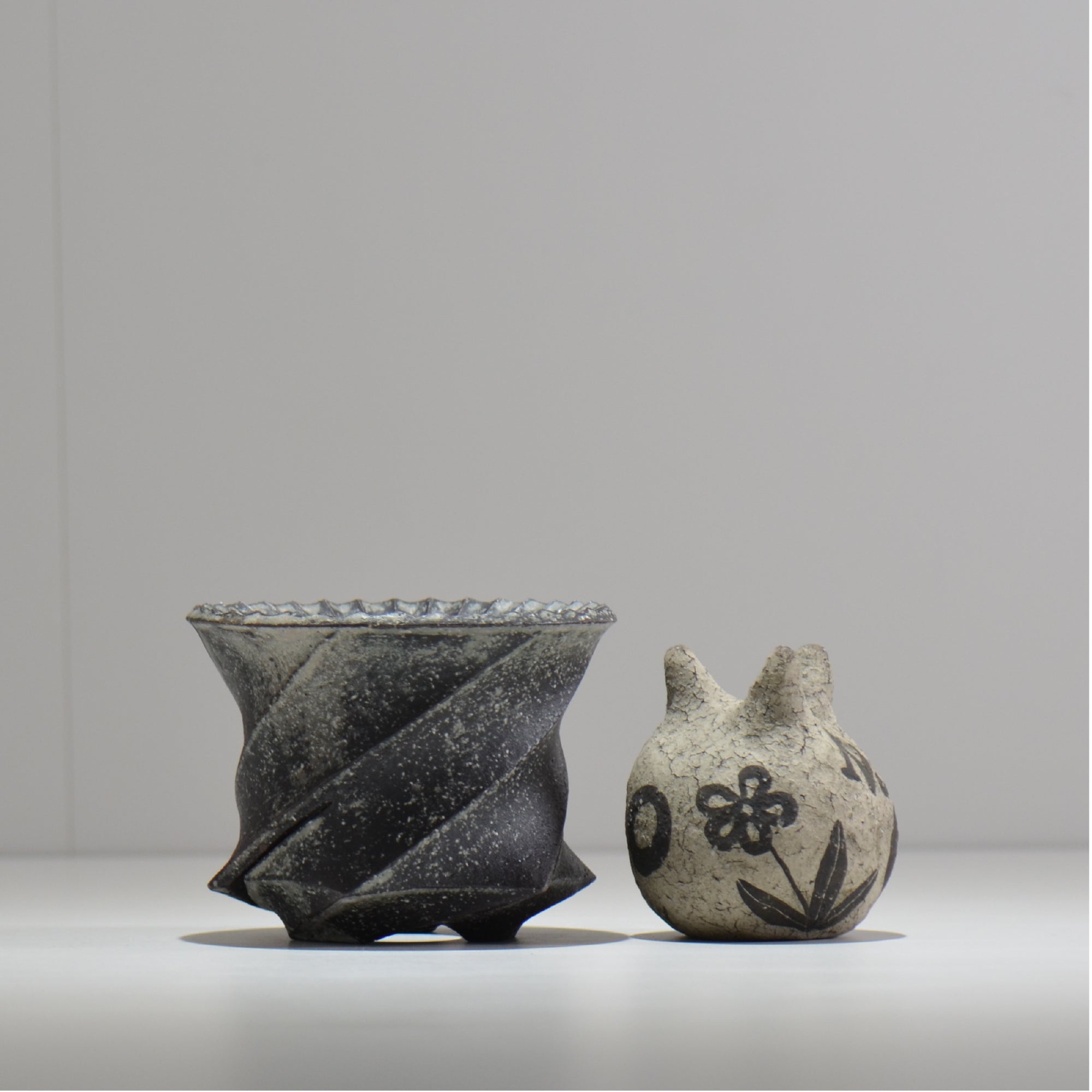 沖誠 / Spiral cylinder 炭化 / om_ssc03_s/ 約φ12cm  / 植木鉢