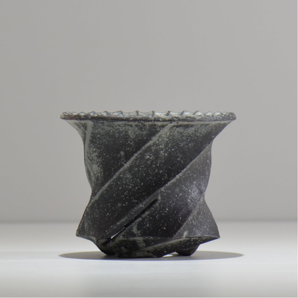 沖誠 / Spiral cylinder 炭化 / om_ssc05_s / 約φ12cm  / 植木鉢