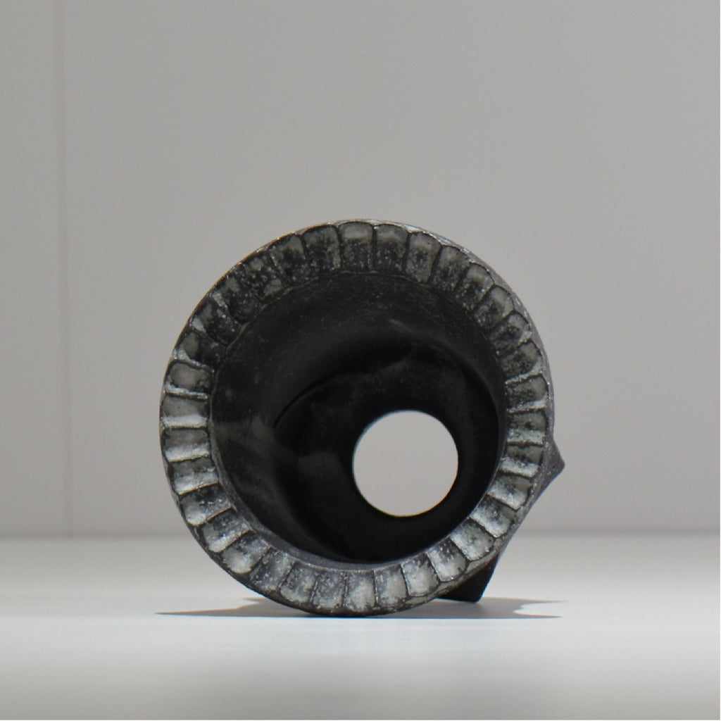 沖誠 / Spiral cylinder 炭化 / om_ssc05_s / 約φ12cm  / 植木鉢