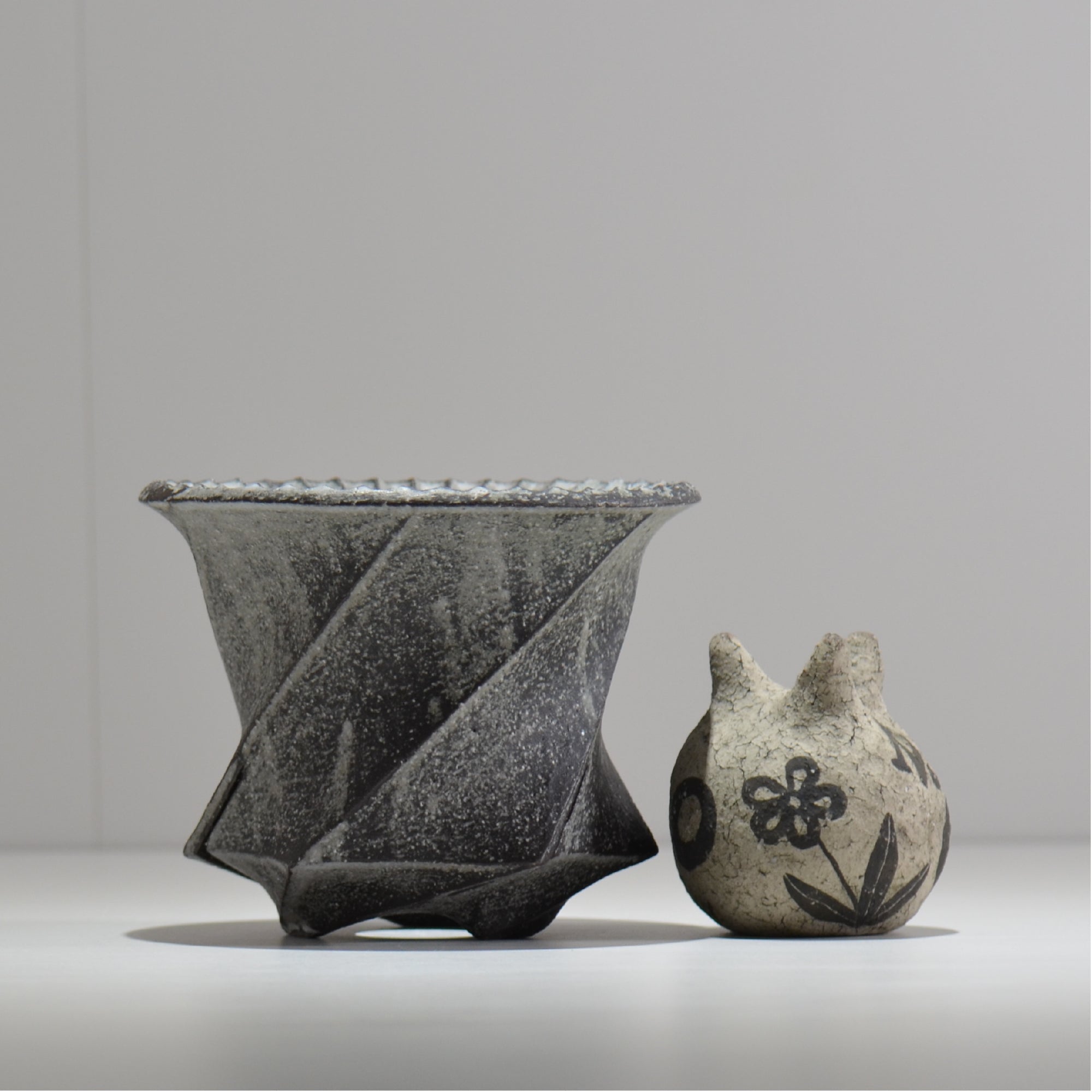 沖誠 / Spiral cylinder 炭化 / om_ssc07_l / 約φ15.5cm  / 植木鉢