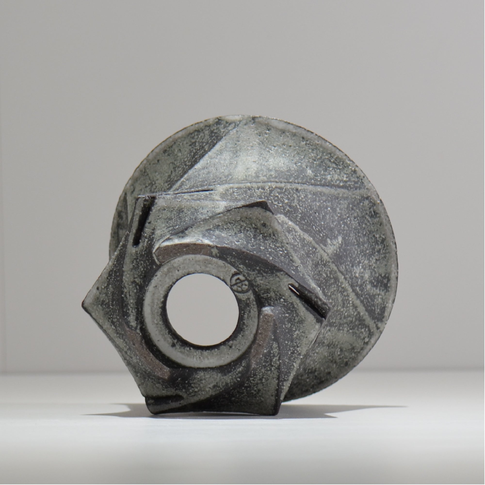 沖誠 / Spiral cylinder  炭化/ om_ssc08_l / 約φ15.5cm  / 植木鉢