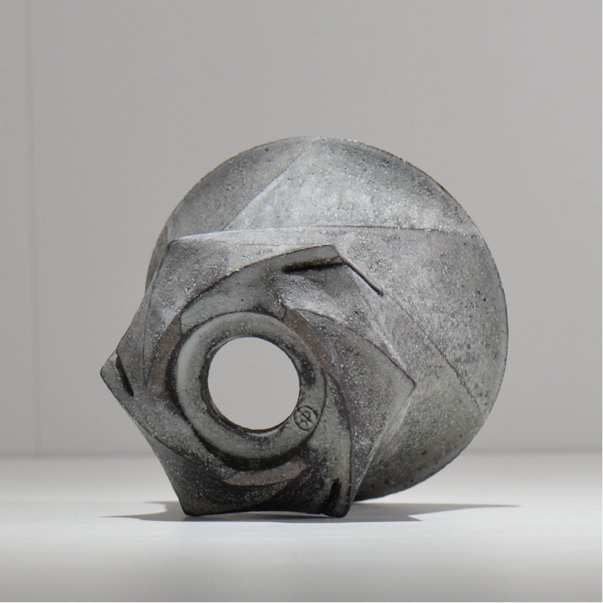 沖誠 / Spiral cylinder 炭化 / om_ssc10_l / 約φ15.5cm  / 植木鉢