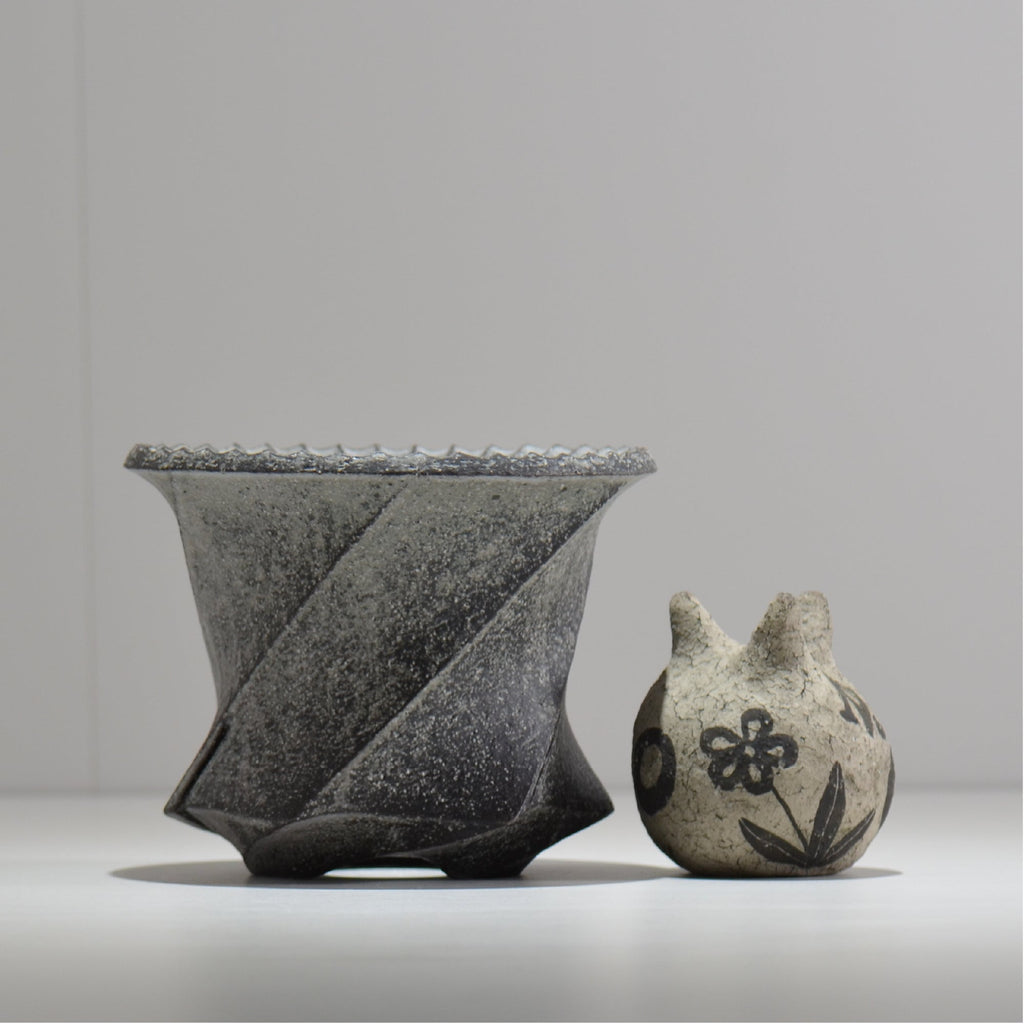 沖誠 / Spiral cylinder 炭化 / om_ssc10_l / 約φ15.5cm  / 植木鉢