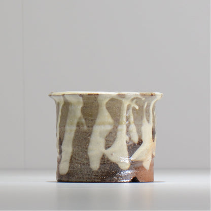 須釜 優子 / 伊賀白がけ 鉢 / su03_01_s  / 約 φ11cm / 植木鉢
