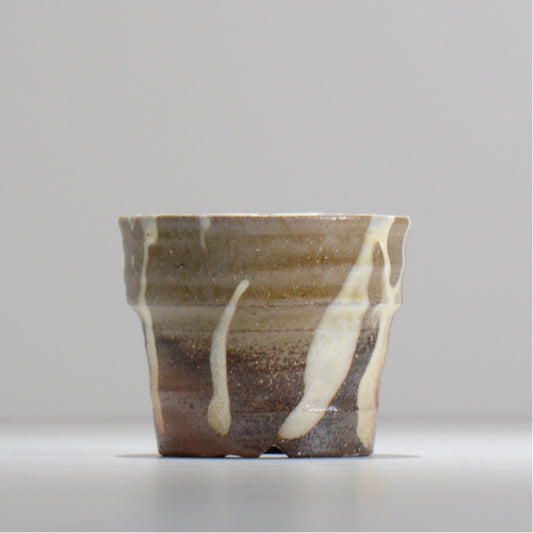 須釜 優子 / 伊賀白がけ 鉢 / su03_02_s  / 約 φ10.8cm / 植木鉢