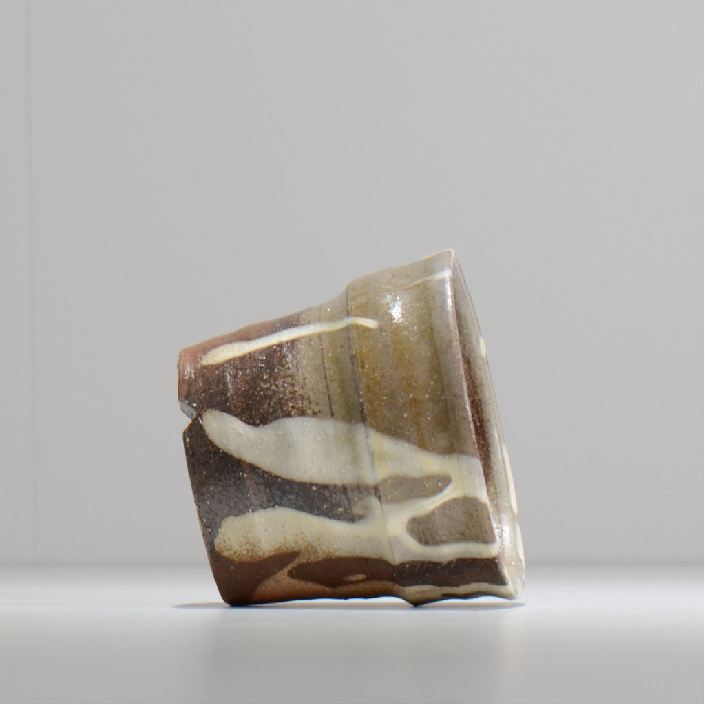 須釜 優子 / 伊賀白がけ 鉢 / su03_02_s  / 約 φ10.8cm / 植木鉢