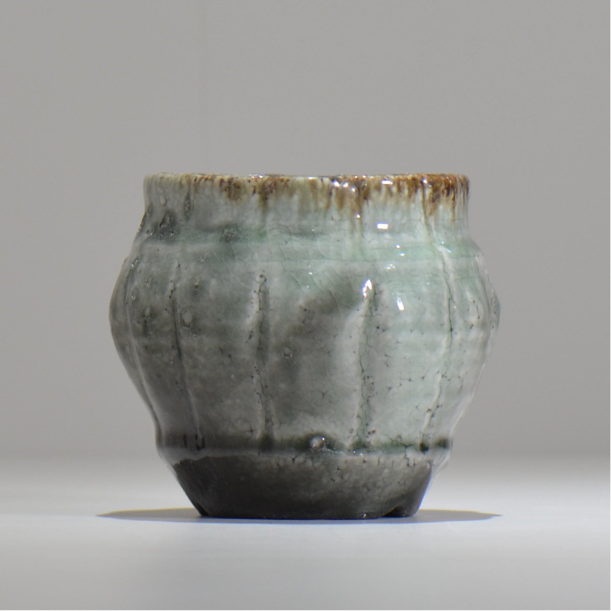 須釜 優子 / 伊賀白灰輪花鉢 / sy04_03_s  / 約 φ10cm / 植木鉢