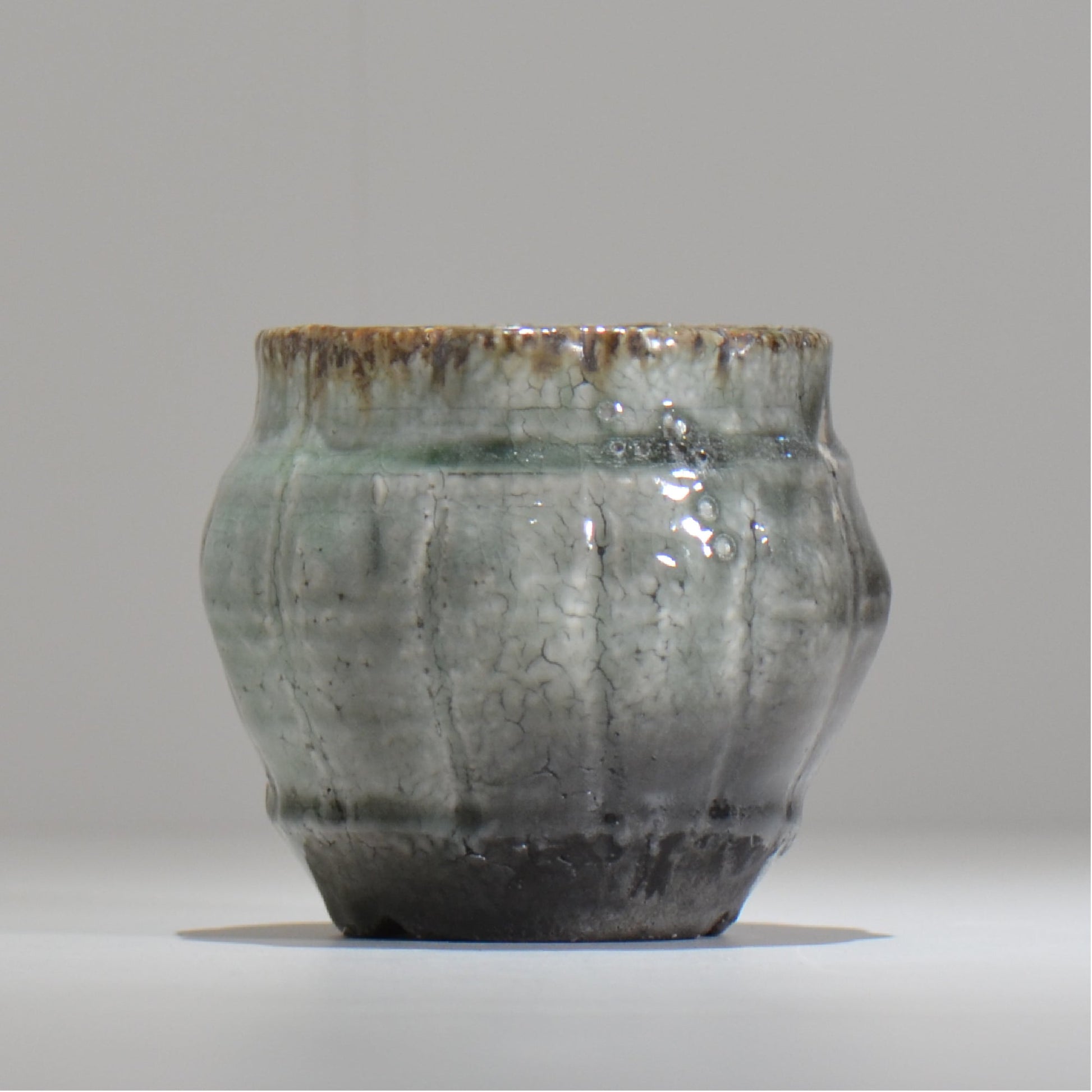 須釜 優子 / 伊賀白灰輪花鉢 / sy04_03_s  / 約 φ10cm / 植木鉢