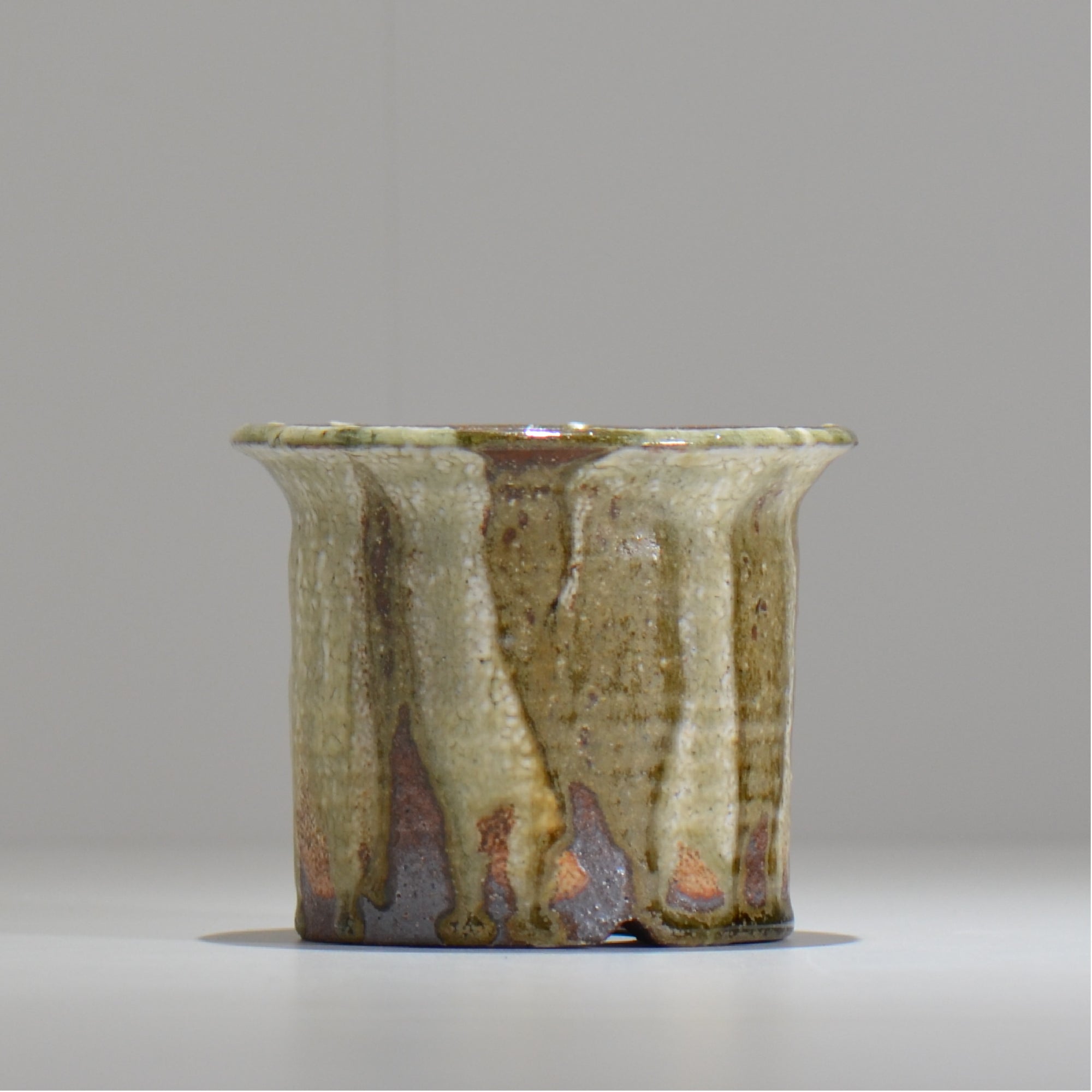 須釜 優子 / 伊賀白がけ鉢 / sy04_04_s  / 約 φ12cm / 植木鉢