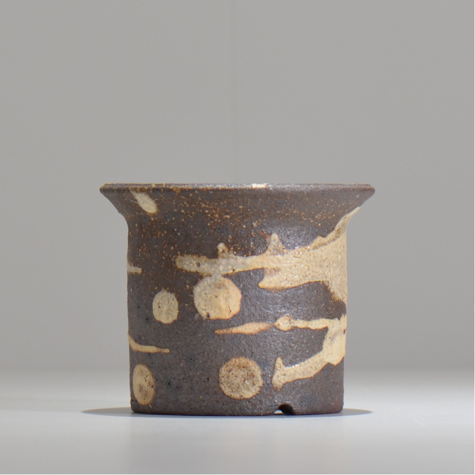 須釜 優子 / 伊賀白がけ鉢 / sy04_05_s  / 約 φ12cm / 植木鉢