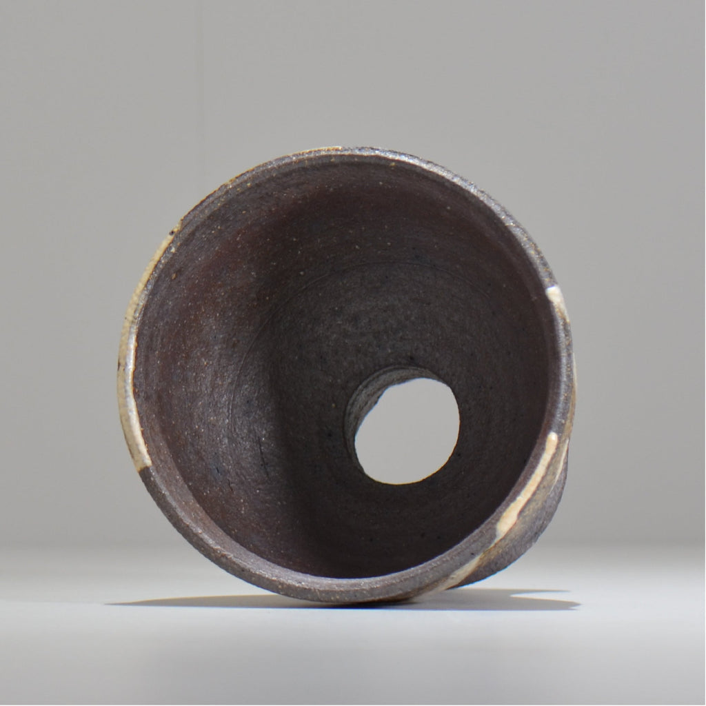 須釜 優子 / 伊賀白がけ鉢 / sy04_07_m  / 約 φ15cm / 植木鉢