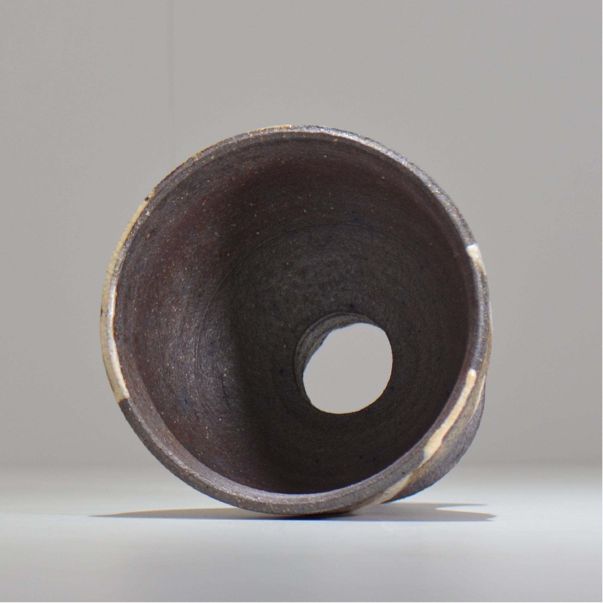 須釜 優子 / 伊賀白がけ鉢 / sy04_07_m  / 約 φ15cm / 植木鉢