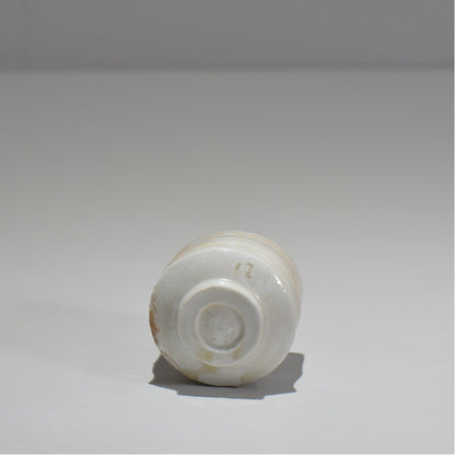 須釜 優子 / 伊賀磁器貝目ぐい呑/ sy_05