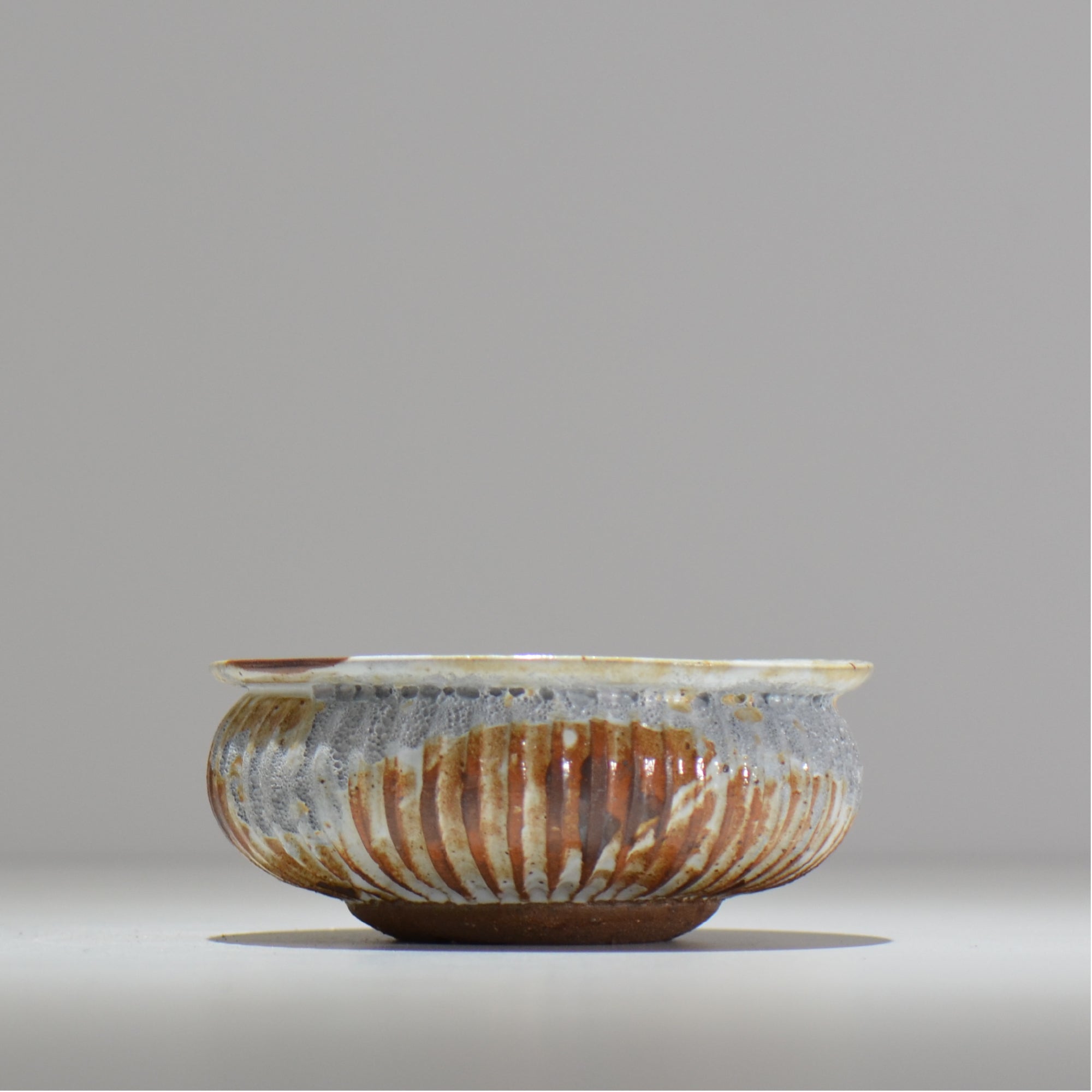 照鉢-terrace cotta- / Genesis obelisk
 / tc3_gb02_m / 約13.2cm × 植木鉢