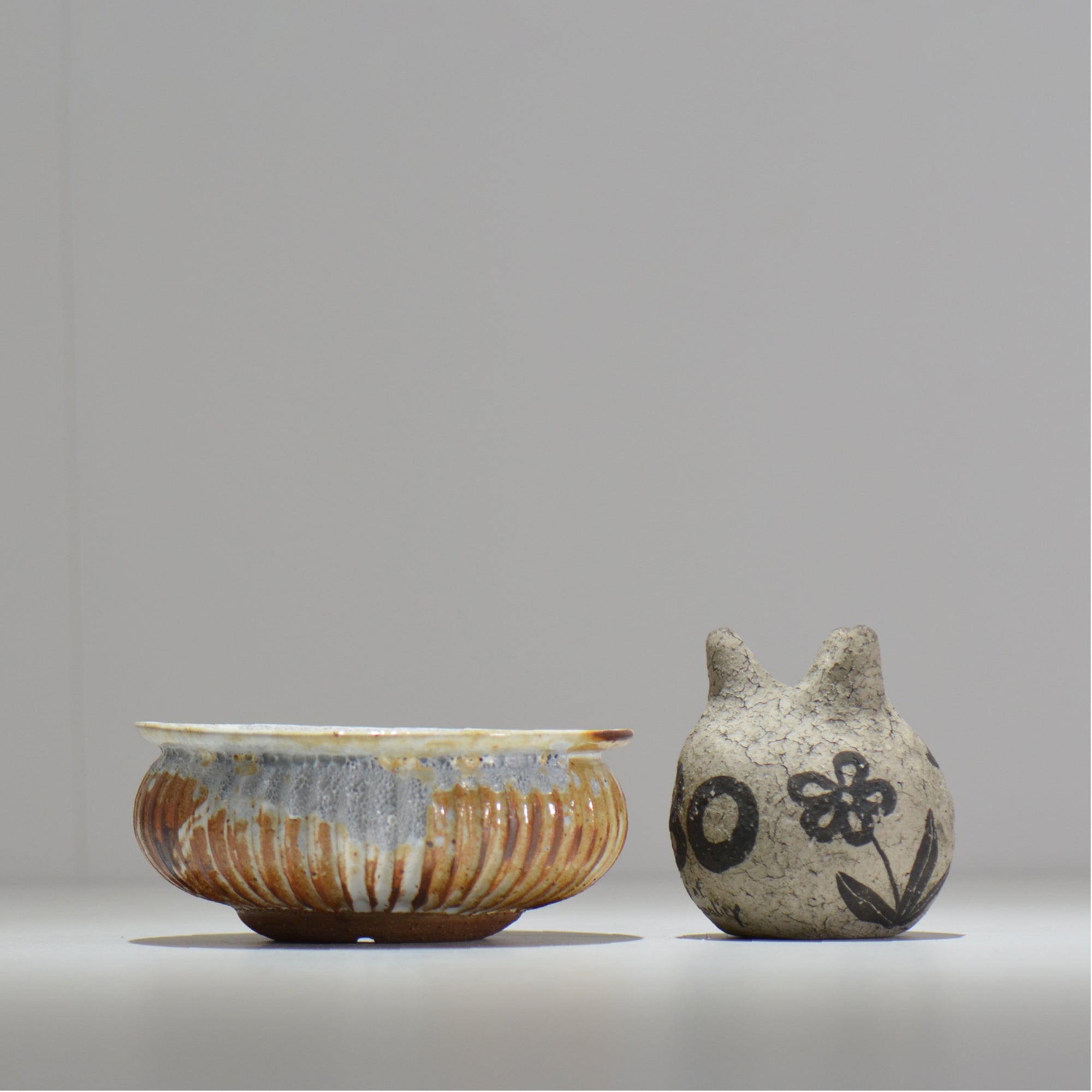 照鉢-terrace cotta- / Genesis obelisk
 / tc3_gb02_m / 約13.2cm × 植木鉢