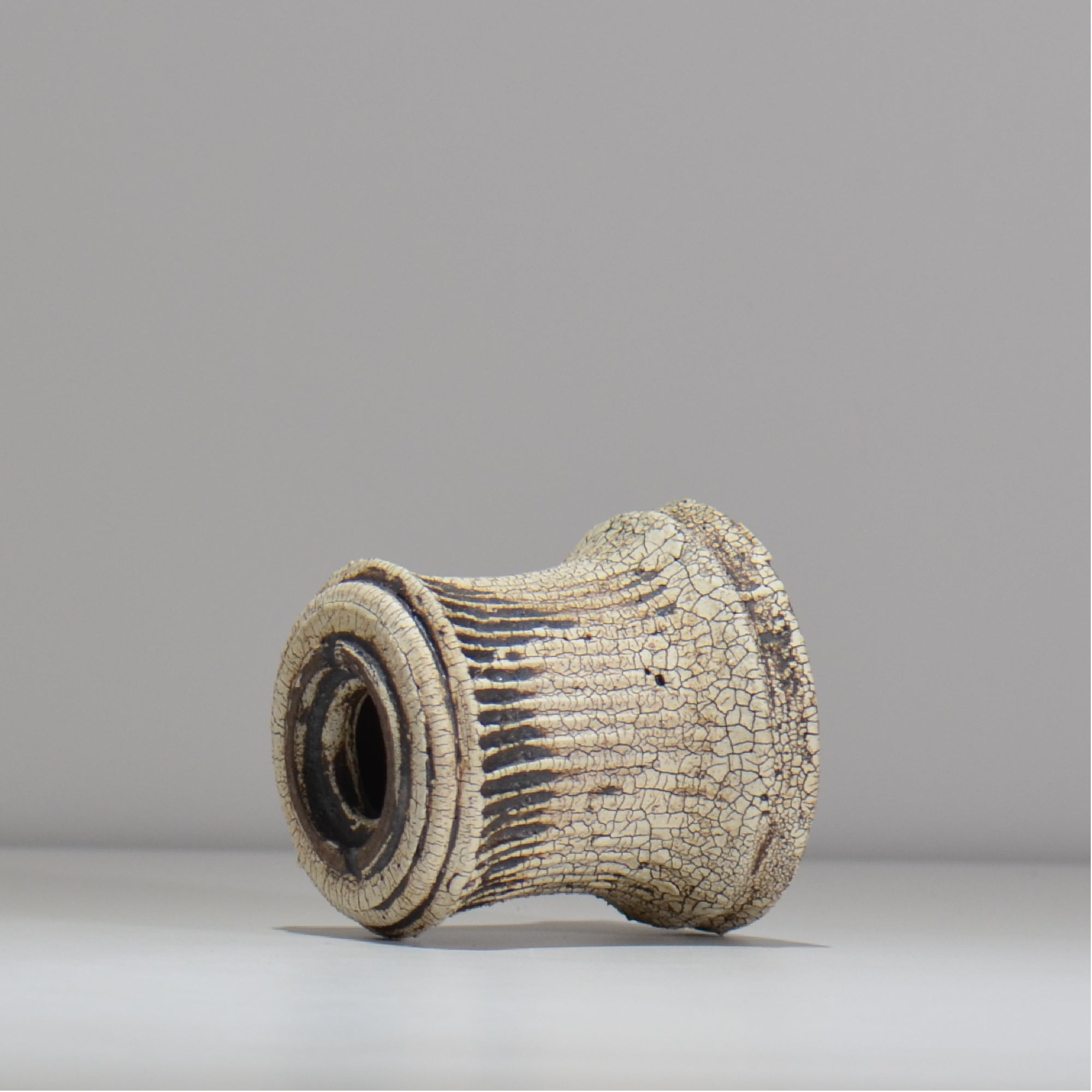 照鉢-terrace cotta- / waste land / tc4_wl02_s / 約9cm × 植木鉢