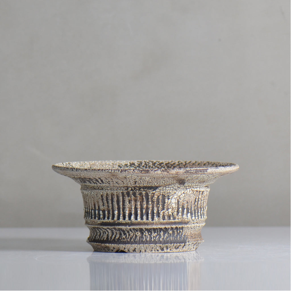 照鉢-terrace cotta- / ALIBON しのぎ飛びカンナ / tc6_al04_m / 約14.5cm  / 植木鉢