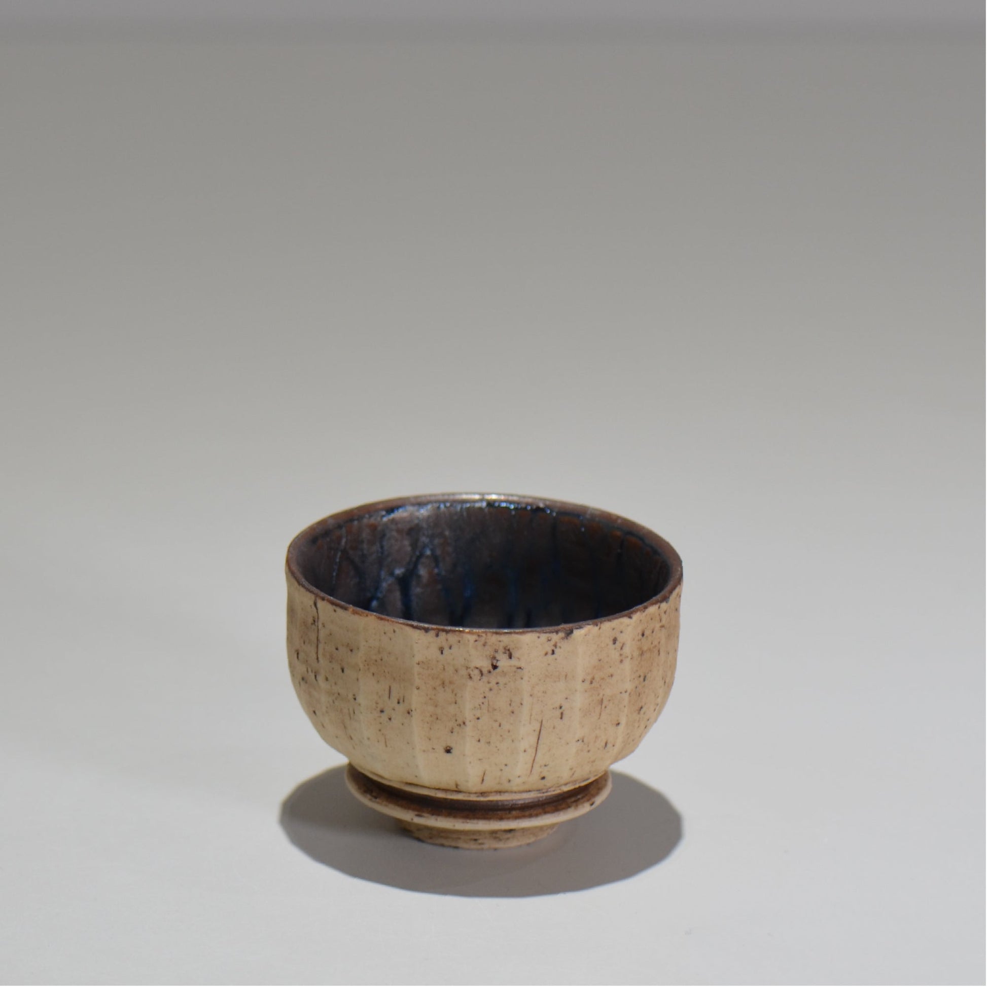 陶房Kibi / 錆墨ぐい呑み / tk_01