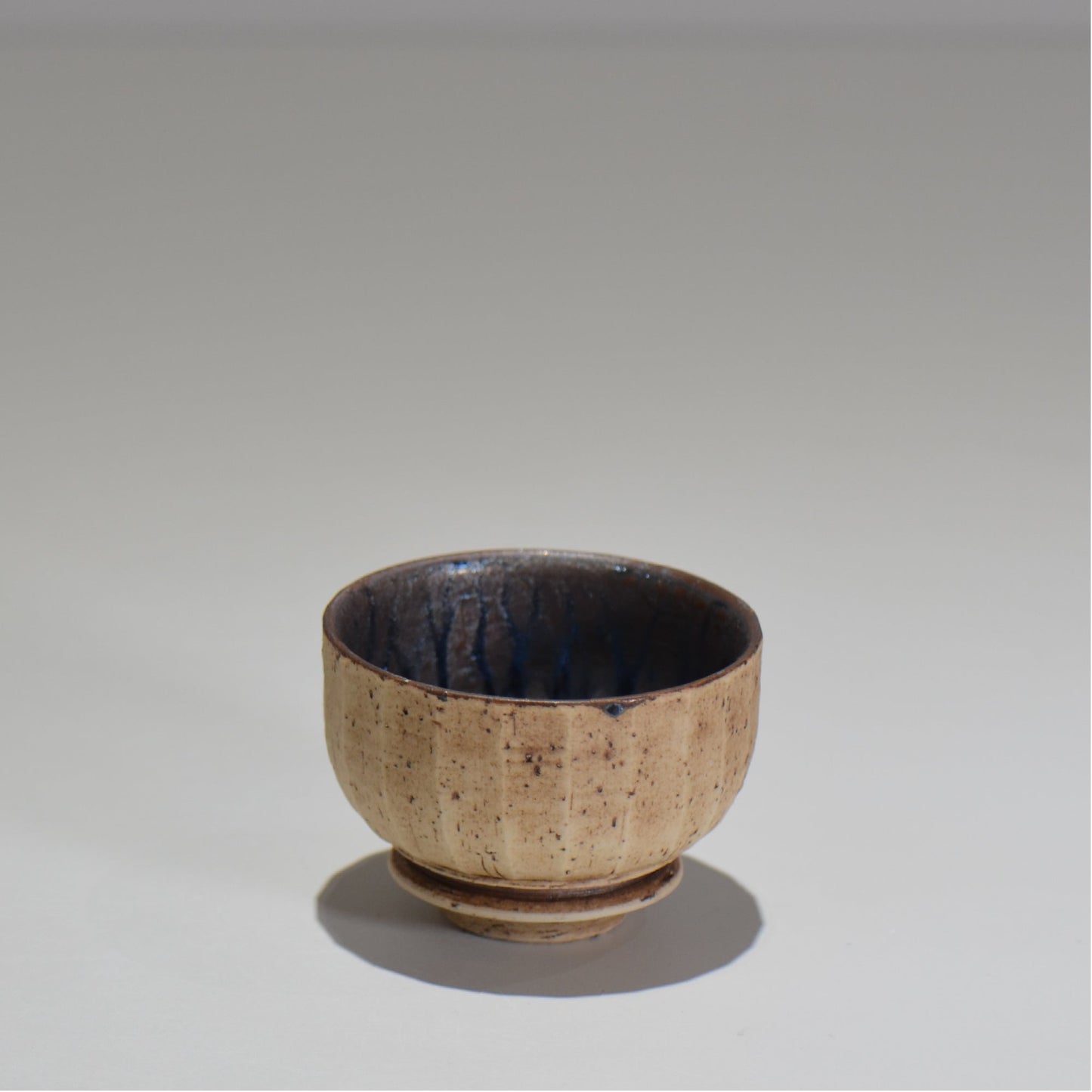陶房Kibi / 錆墨ぐい呑み / tk_01