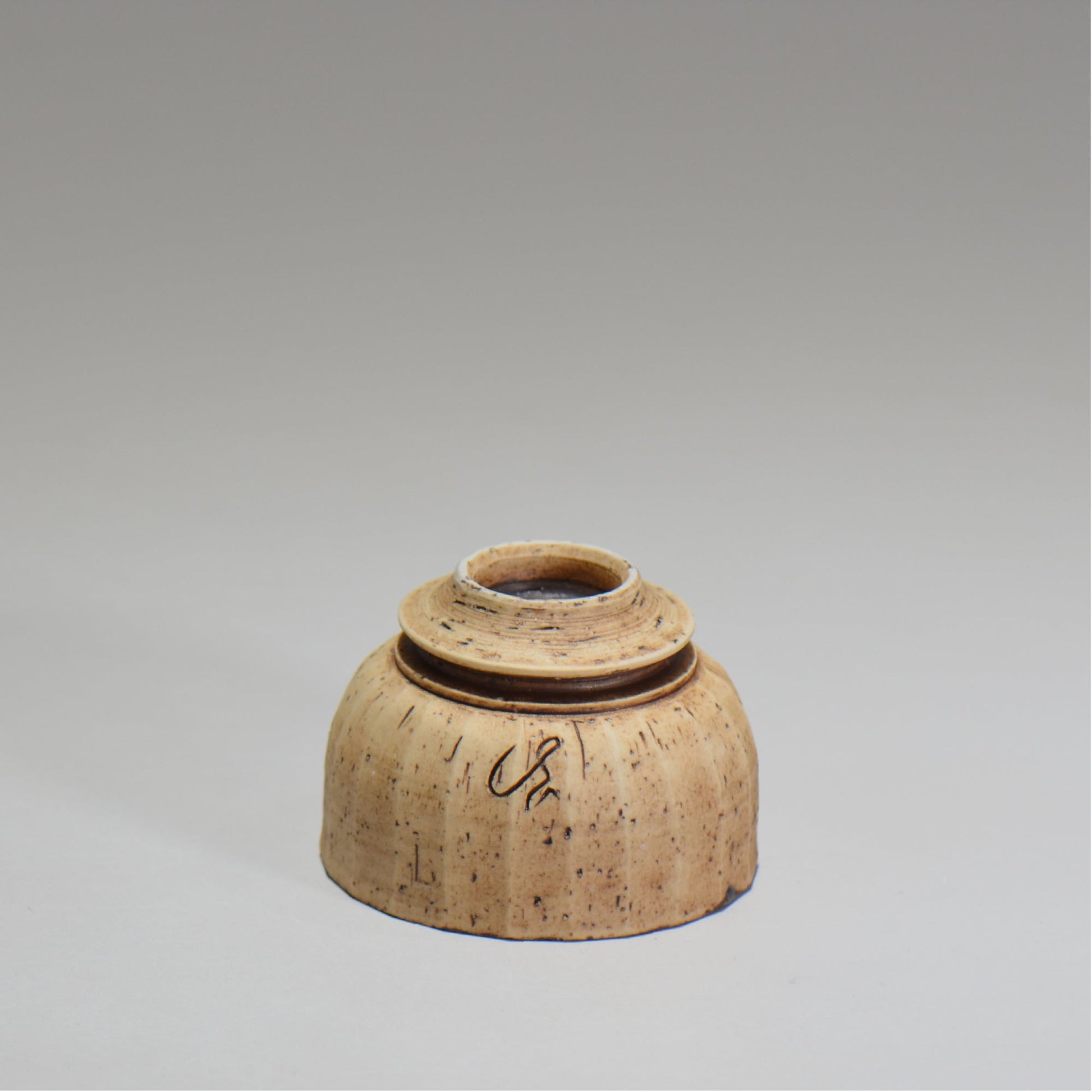 陶房Kibi / 錆墨ぐい呑み / tk_01